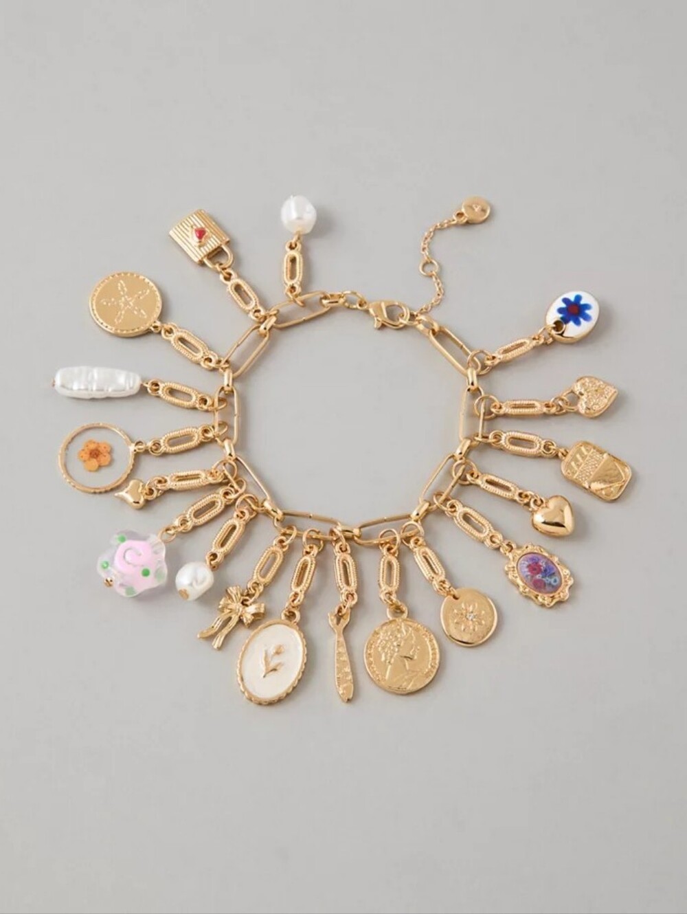 ❣️🪷NWT American Eagle AE Charm Bracelet 🌙